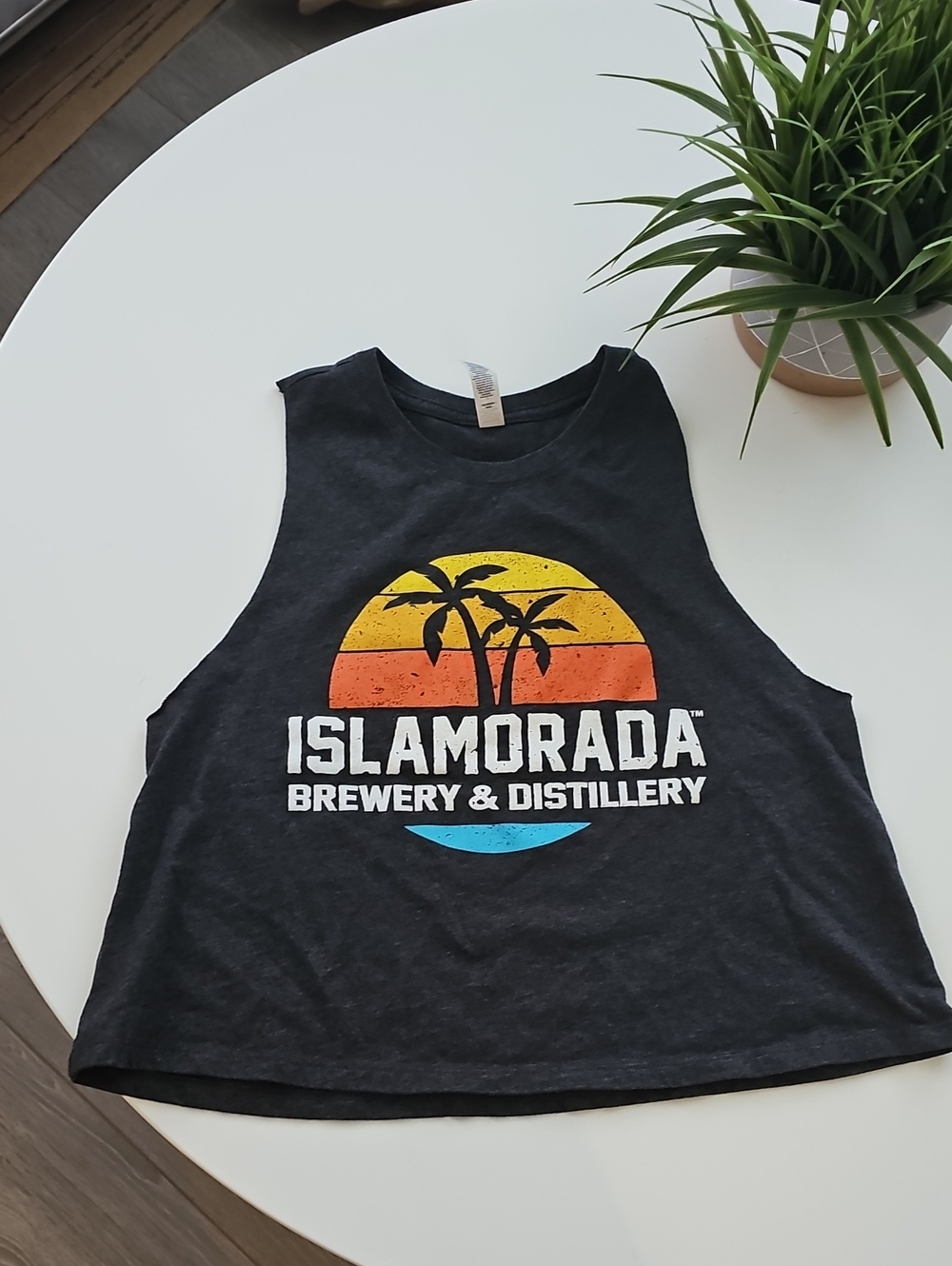Islamorada Brewery & Distillery Graphic Cropped Length Womans